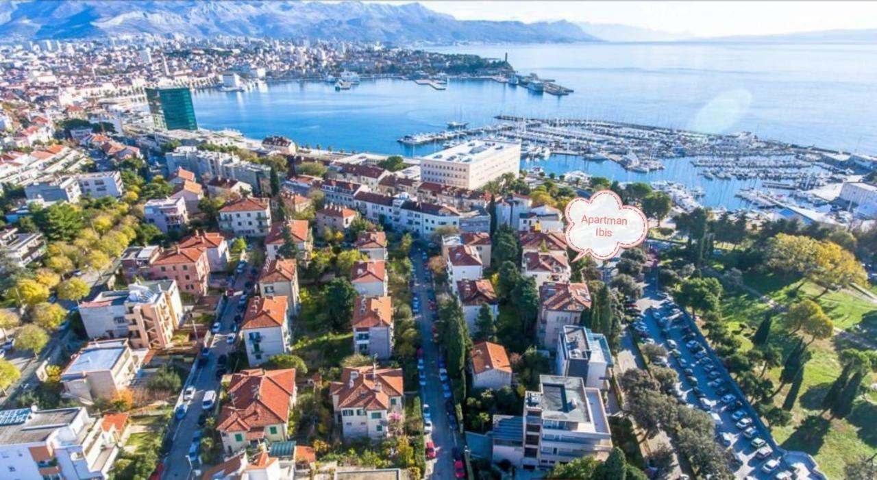 Ibis Your Cosy Oasis With Private Parking And Patio Split Exterior photo