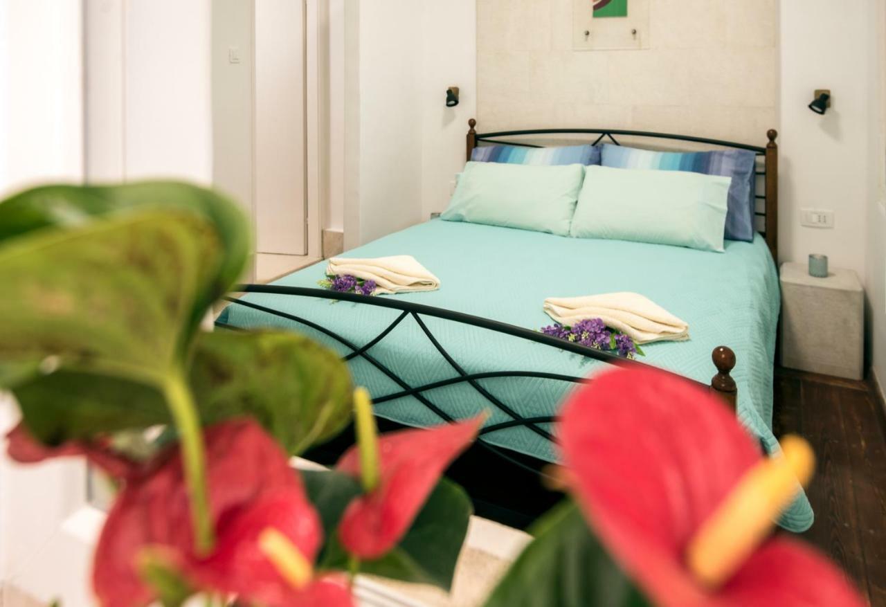 Ibis Your Cosy Oasis With Private Parking And Patio Split Exterior photo