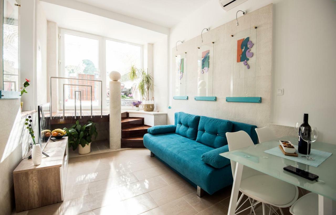 Ibis Your Cosy Oasis With Private Parking And Patio Split Exterior photo
