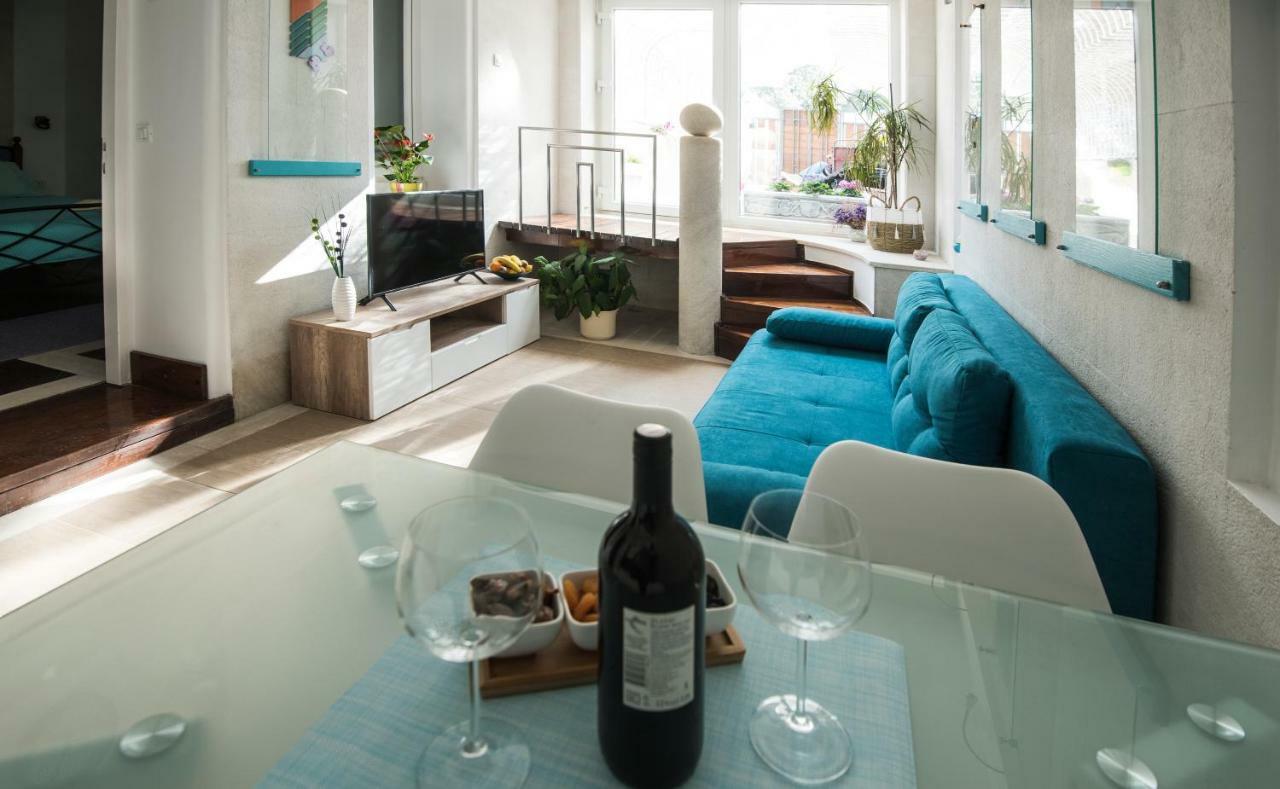 Ibis Your Cosy Oasis With Private Parking And Patio Split Exterior photo